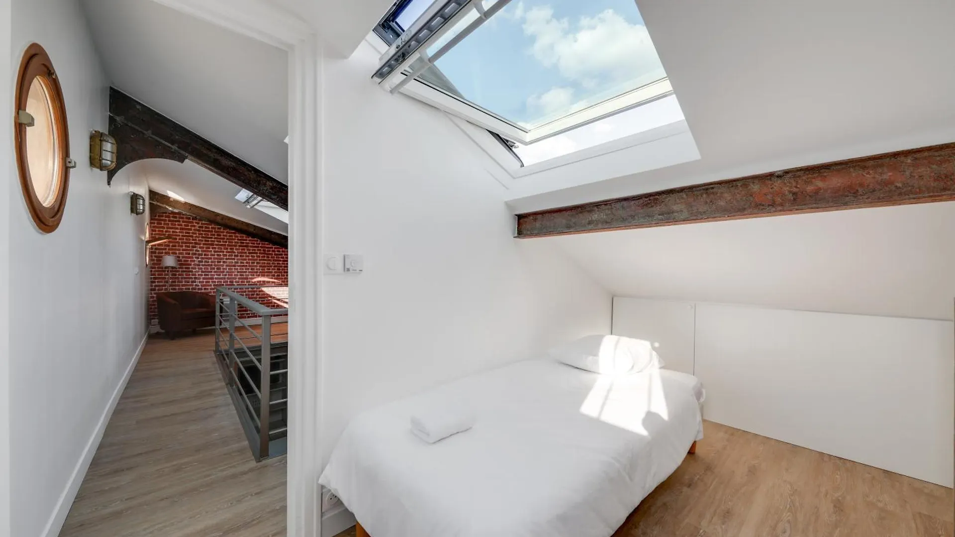 Grand Loft Standing Pour 6 Pers By Weekome Paris